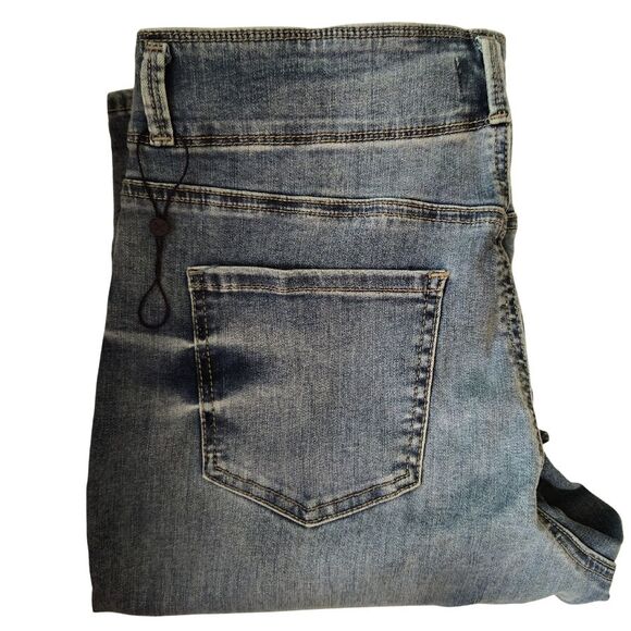 NYDJ Wide Leg Cool Embrace Denim Crop Jeans 10L Blue Stretch Denim Lift Tuck - Picture 6 of 6